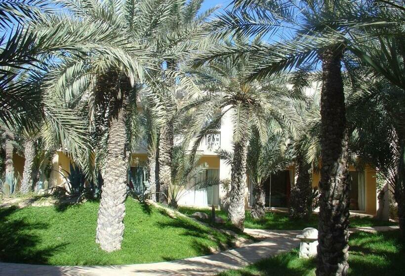 标准三人间, Zita Beach Resort