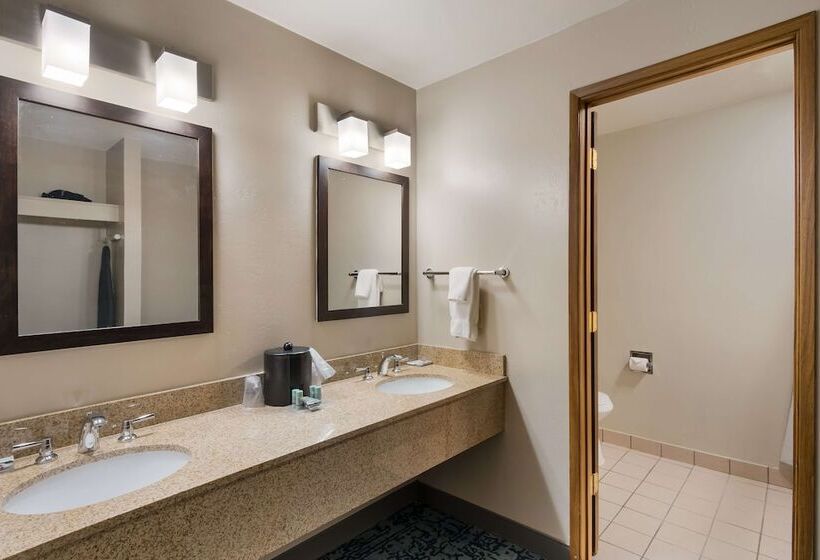 クイーンサイズベッドのスタンダードルーム, Best Western New Oregon Motel