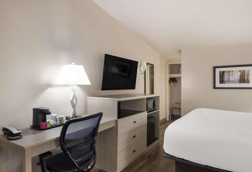 キングサイズベッドのスタンダードルーム, Best Western New Oregon Motel