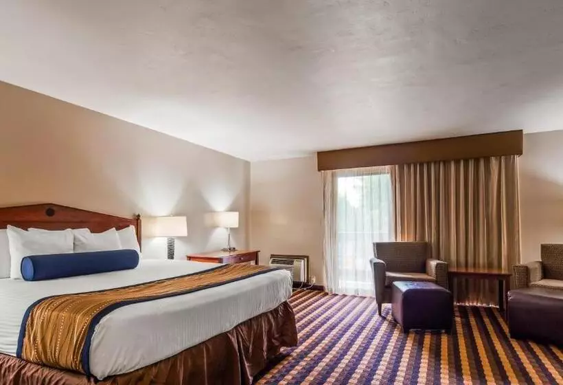 سوییت سوپریور, Best Western New Oregon Motel