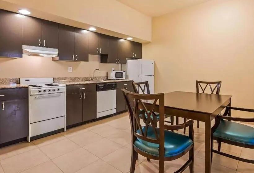 Sviitti, Best Western Naples Plaza