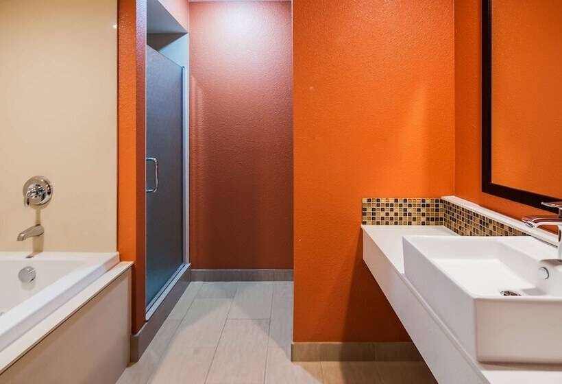 주니어 스위트, Best Western Plus Inn Scotts Valley