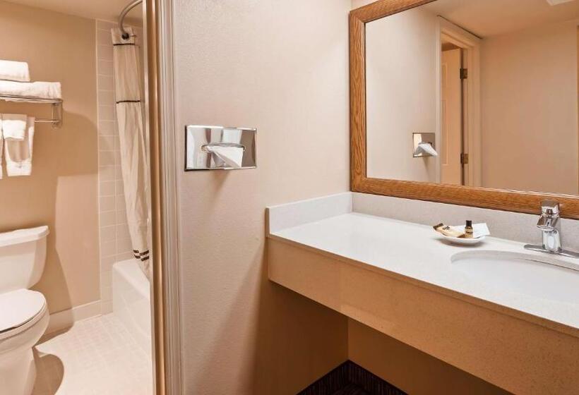 غرفة قياسية لذوى الاحتياجات الخاصة, Best Western Plus Kings Inn And Suites