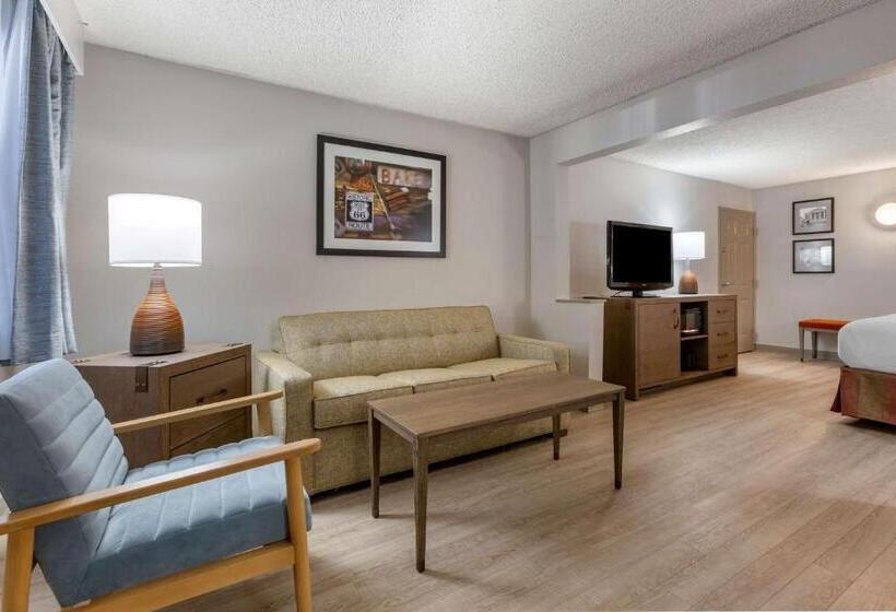 غرفة قياسية سرير كينج لذوى الإحتياجات الخاصة, Best Western Plus Kings Inn And Suites