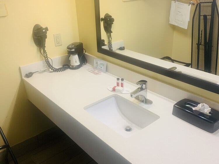 غرفه قياسيه سريرين مزدوجين, Surestay Plus By Best Western Beaumont