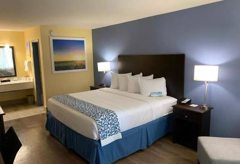 キングサイズベッドのスタンダードルーム, Surestay Plus By Best Western Beaumont