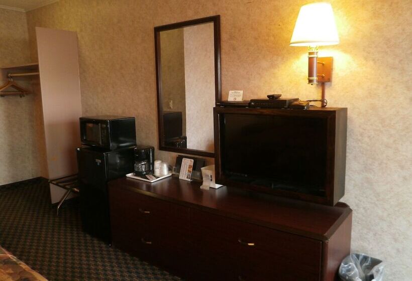 Номер Стандарт 2 Двуспальные Кровати, Richmond Inn & Suites