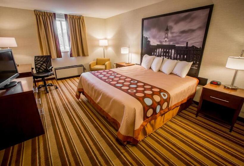 اتاق استاندارد با تخت بزرگ برای معلولان, Super 8 By Wyndham State College