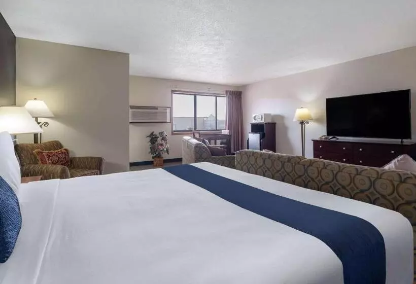Sviitti King-vuode, Travelodge By Wyndham Merrill