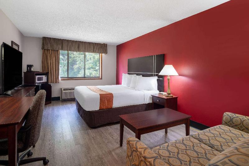 Стандартный Номер Кровать Кинг, Travelodge By Wyndham Merrill
