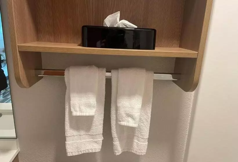身障者適用スタンダードルーム, Microtel Inn & Suites By Wyndham Liberty Ne Kansas City Area