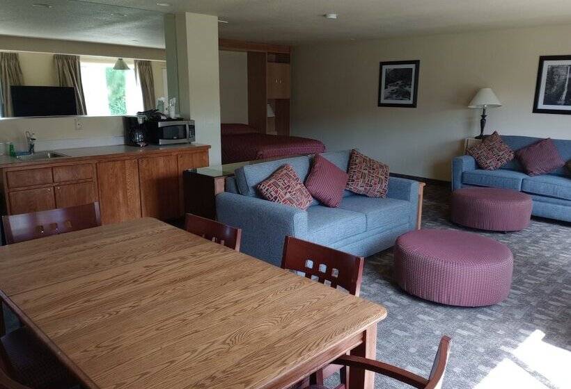 패밀리 룸, Cocusa Motel