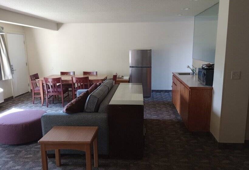 家庭间, Cocusa Motel