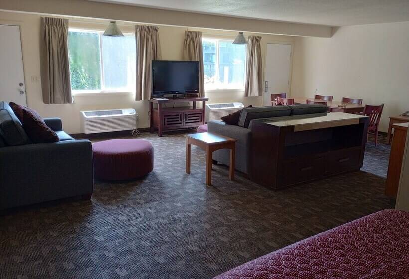 패밀리 룸, Cocusa Motel