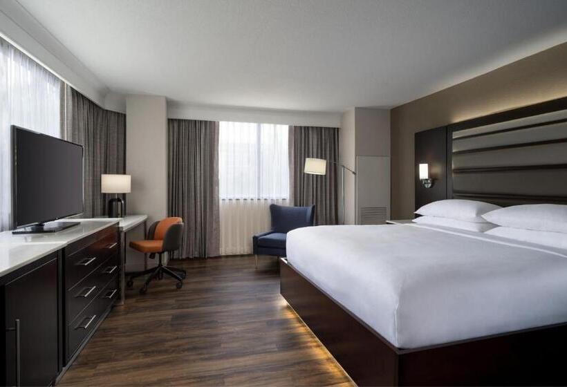 غرفة قياسية سرير كينج, Delta Hotels By Marriott Jacksonville Deerwood