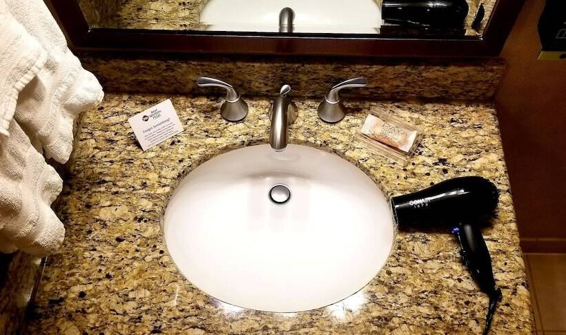 غرفه قياسيه سريرين مزدوجين, Best Western Plus Silverdale Beach