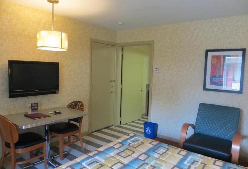 اتاق اکونومی, Carleton Of Oak Park