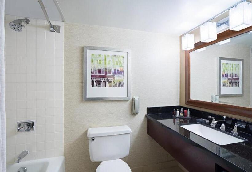 스탠다드 룸 킹사이즈 침대, Charleston Marriott Town Center