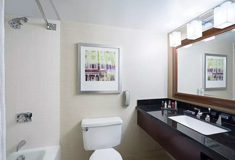 اتاق استاندارد با 2 تخت دوبل, Charleston Marriott Town Center