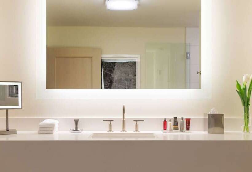 اتاق کلاب, Chicago Marriott Downtown Magnificent Mile