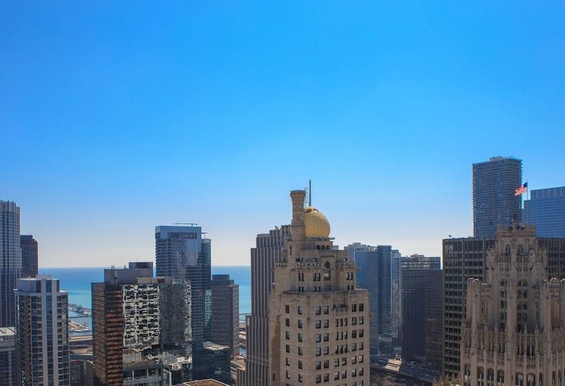 اتاق کلاب, Chicago Marriott Downtown Magnificent Mile