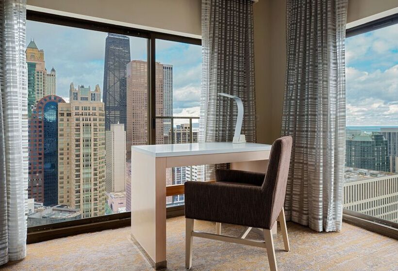 Standard Room Double Bed City View, Chicago Marriott Downtown Magnificent Mile