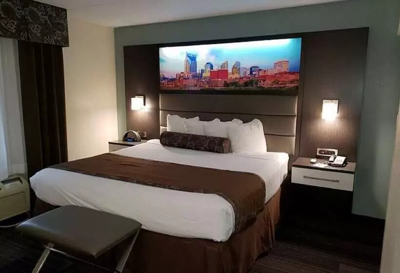 سوییت اجرایی, Club Hotel Nashville Inn & Suites