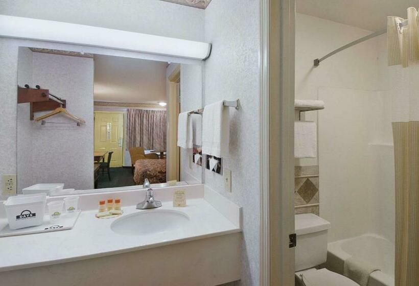 חדר סטנדרט עם מיטת קינג, Days Inn By Wyndham Cartersville
