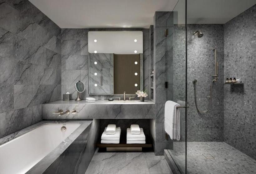 غرفة ديلوكس سرير كينج ذات إطلالة, Fairmont Century Plaza Los Angeles