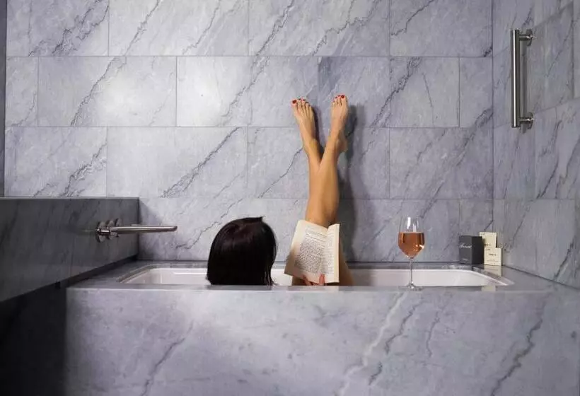 キングサイズベッド、ビュー付きデラックスルーム, Fairmont Century Plaza Los Angeles