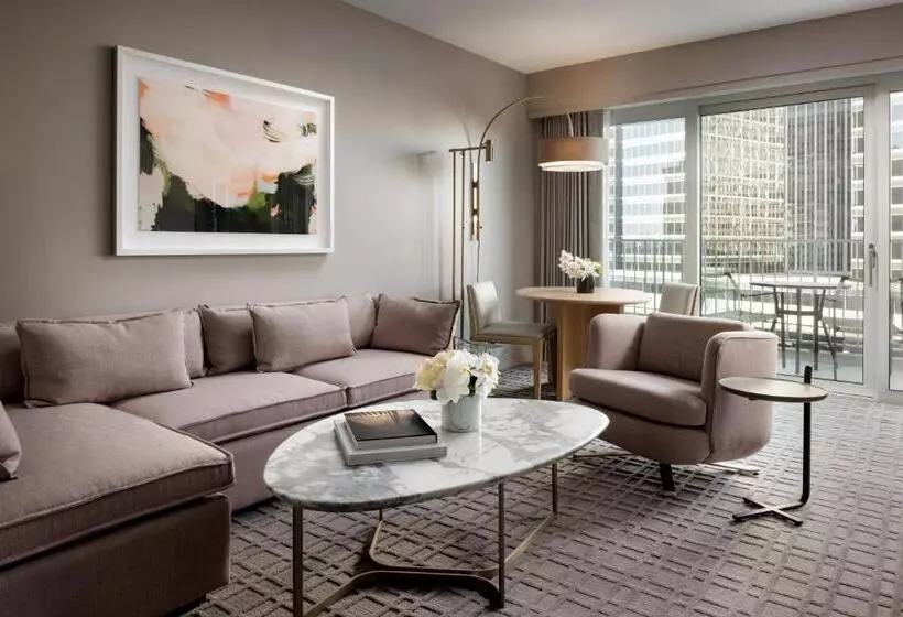 キングサイズベッドのスイートルーム, Fairmont Century Plaza Los Angeles