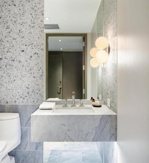 غرفة قياسية سرير كينج لذوى الإحتياجات الخاصة, Fairmont Century Plaza Los Angeles