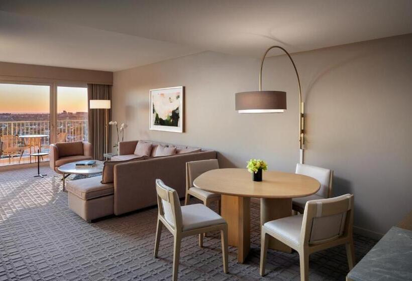 جناح مزوَّد بشرفة, Fairmont Century Plaza Los Angeles