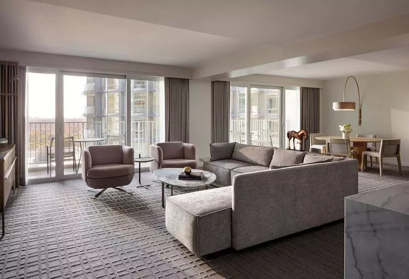 身障者適用スイートルーム, Fairmont Century Plaza Los Angeles