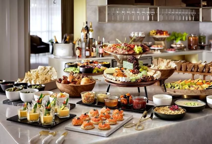 キングサイズベッドのスイートルーム, Fairmont Century Plaza Los Angeles