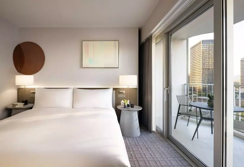 キングサイズベッドのスイートルーム, Fairmont Century Plaza Los Angeles