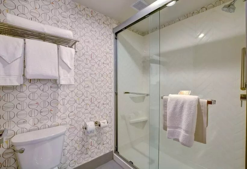 اتاق استاندارد, Holiday Inn Salem, An Ihg