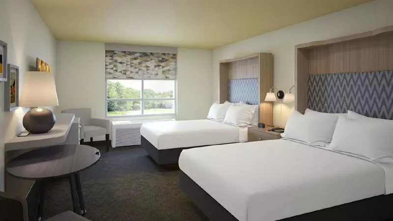 سوئیت با تخت بزرگ, Holiday Inn Salem, An Ihg