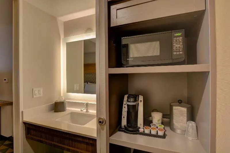 اتاق استاندارد, Holiday Inn Salem, An Ihg