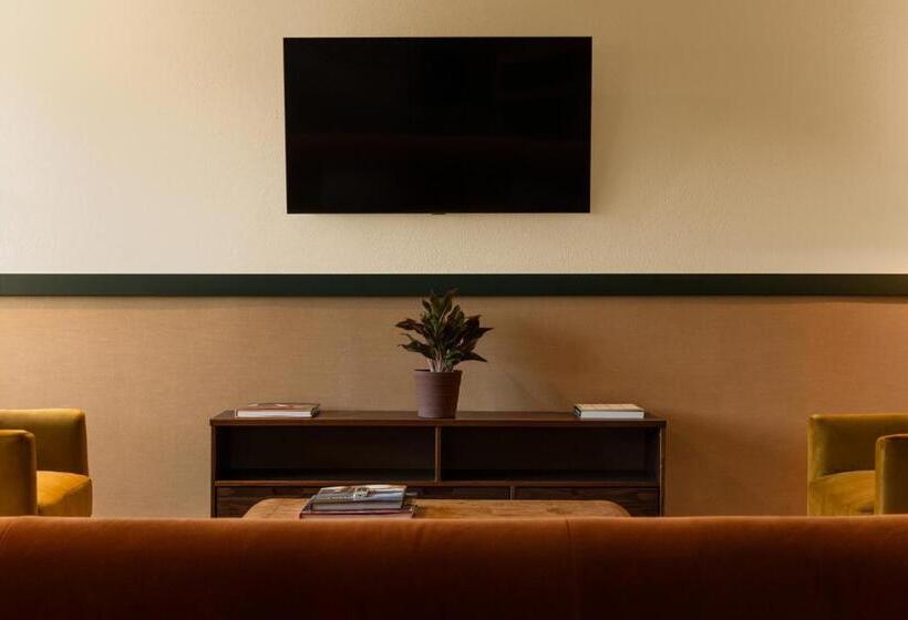 デラックススイート, Royal Sun Palm Springs