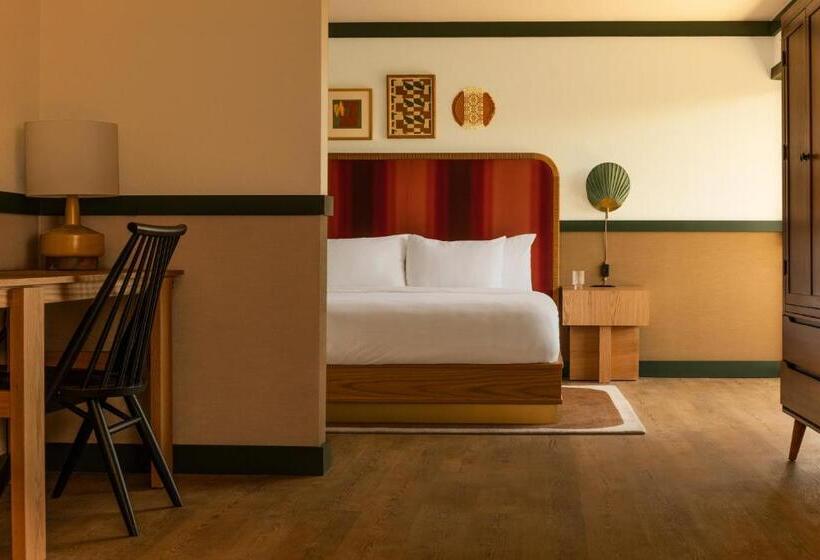 デラックススイート, Royal Sun Palm Springs