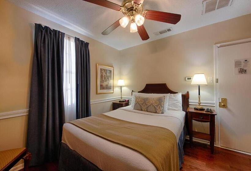 غرفة قياسية, St. Pierre French Quarter