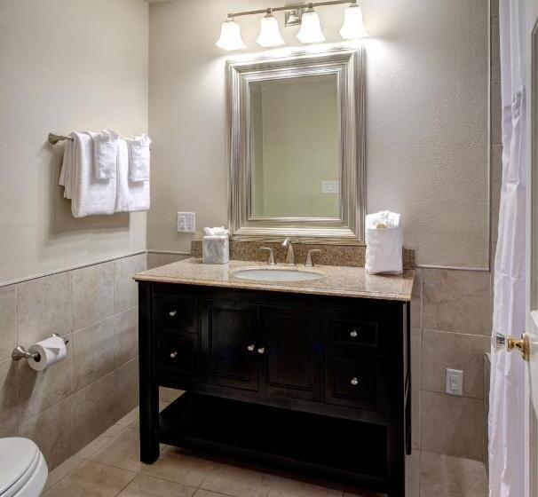 غرفة كلاسيكية سرير كينج, St. Pierre French Quarter