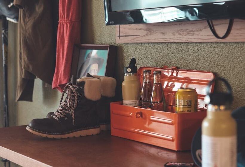 スイート, Station House Inn South Lake Tahoe, By Oliver