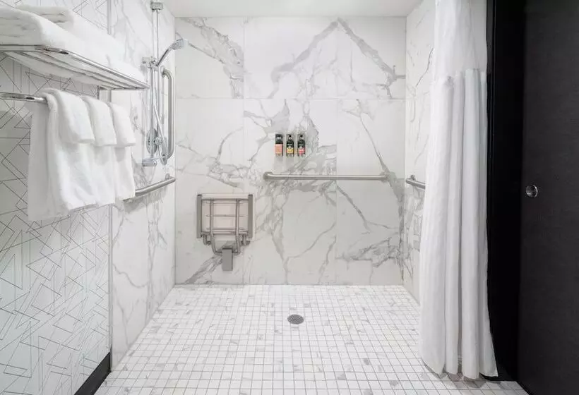 اتاق لوکس, Centennial Hotel Spokane