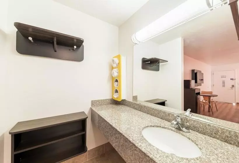 ２ダブルベッドのスタンダードルーム, Motel 6oklahoma City, Ok  Bricktown