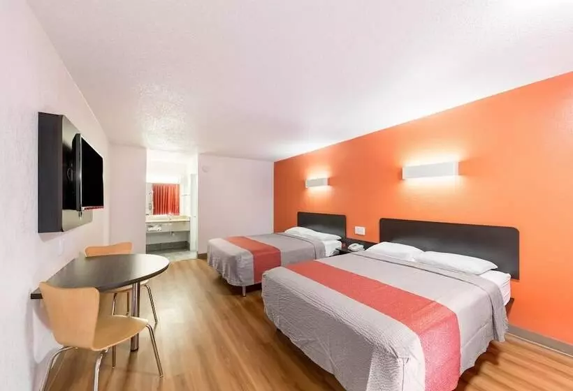２ダブルベッドのスタンダードルーム, Motel 6oklahoma City, Ok  Bricktown