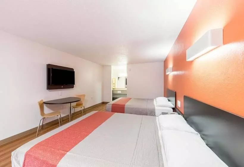 ２ダブルベッドのスタンダードルーム, Motel 6oklahoma City, Ok  Bricktown