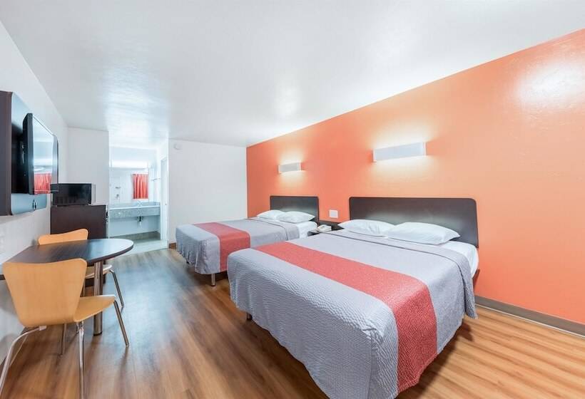 带2个双人床的标准工作室, Motel 6oklahoma City, Ok  Bricktown