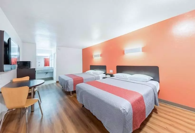２ダブルベッドのスタンダードルーム, Motel 6oklahoma City, Ok  Bricktown